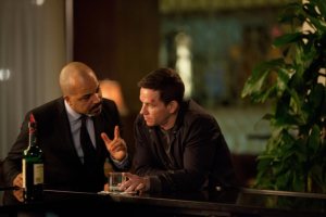 wright wahlberg broken city