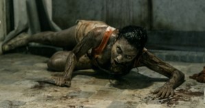 Evil Dead Crawling with knife
